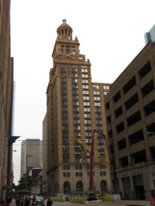 The Neils Esperson Building (Creative Commons photo attribution: photo courtesy Ken Lund)